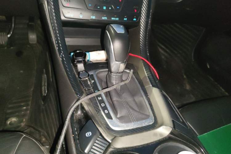 Used Ford Mondeo 2013 2.0L GTDi240 Flagship Edition Gear Lever