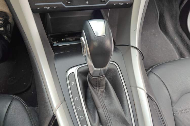 Used Ford Mondeo 2013 1.5L GTDi180 Fashion Edition Gear Lever