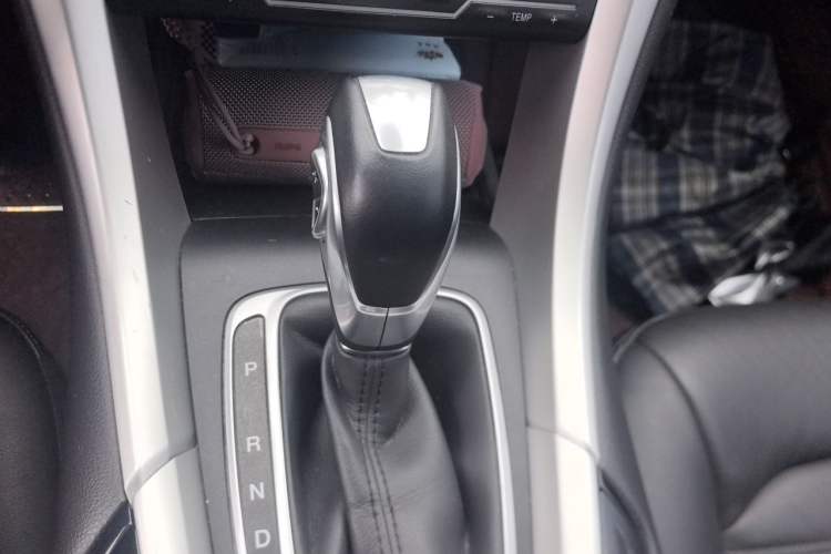 Used Ford Mondeo 2013 1.5L GTDi180 Fashion Edition Gear Lever