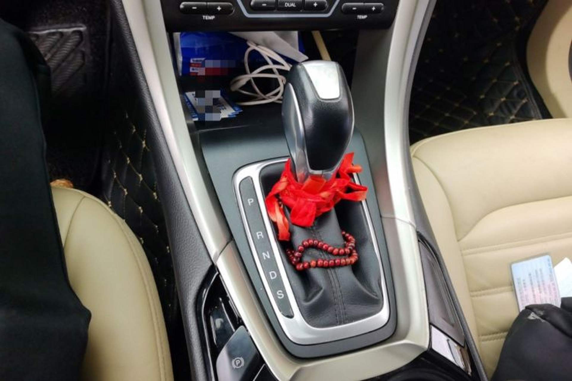 Used Ford Mondeo 2013 2.0L GTDi 200 Fashion Edition Gear Lever