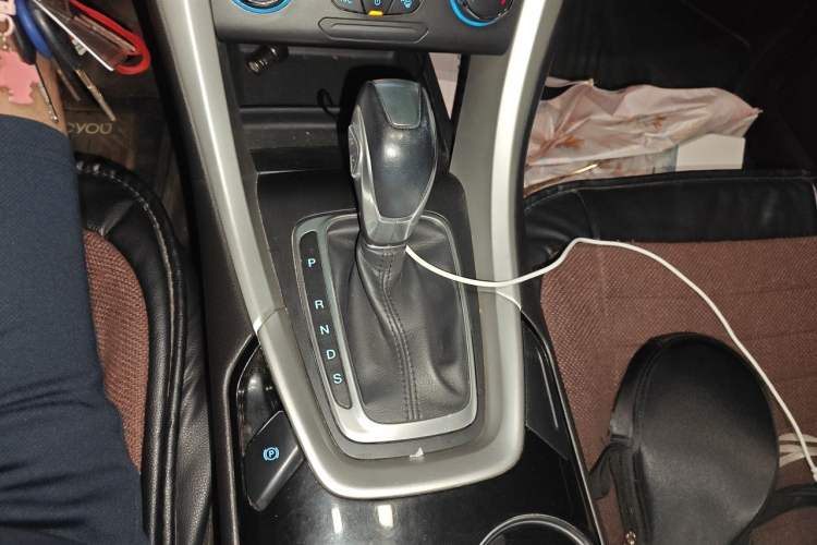 Used Ford Mondeo 2013 1.5L GTDi180 Fashion Edition Gear Lever