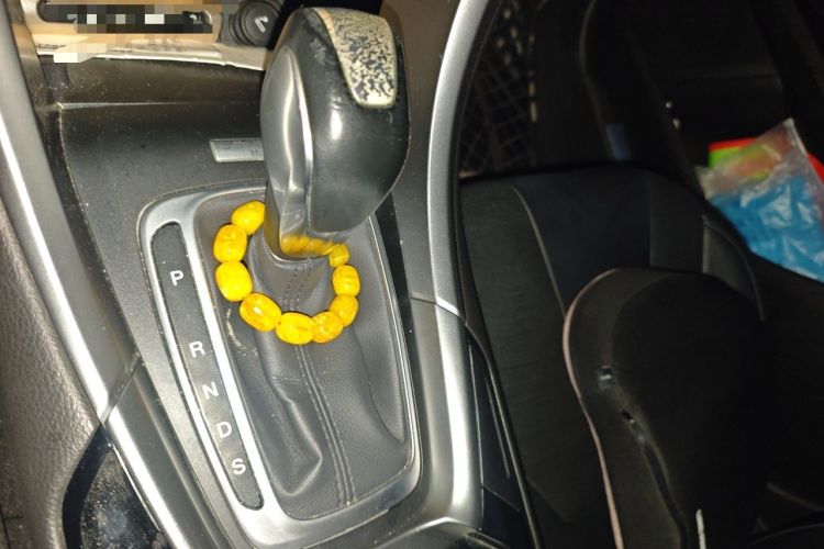 Used Ford Mondeo 2013 2.0L GTDi240 Luxury Sport Model Gear Lever