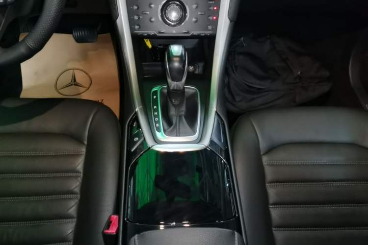 Used Ford Mondeo 2013 2.0L GTDi 200 Fashion Edition Gear Lever