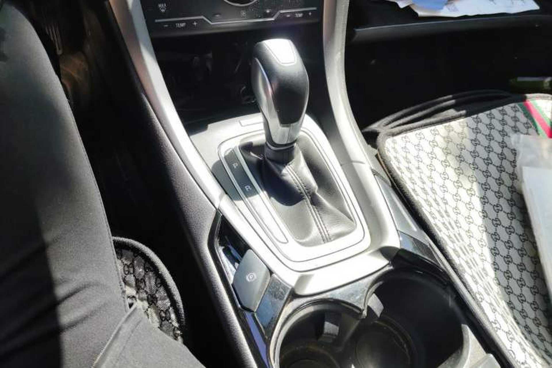 Used Ford Mondeo 2013 2.0L GTDi240 Luxury Sport Model Gear Lever