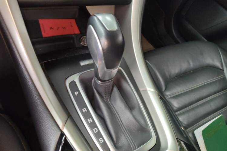 Used Ford Mondeo 2013 2.0L GTDi 200 Luxury Model Gear Lever