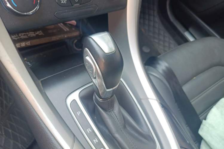 Used Ford Mondeo 2013 1.5L GTDi180 Fashion Edition Gear Lever