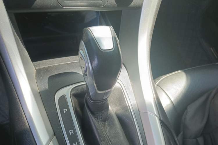 Used Ford Mondeo 2013 1.5L GTDi180 Fashion Edition Gear Lever