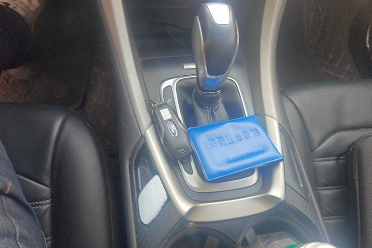 Used Ford Mondeo 2013 2.0L GTDi 200 Luxury Model Gear Lever