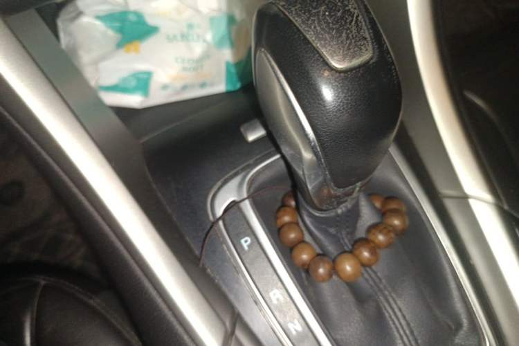 Used Ford Mondeo 2013 2.0L GTDi 200 Luxury Model Gear Lever