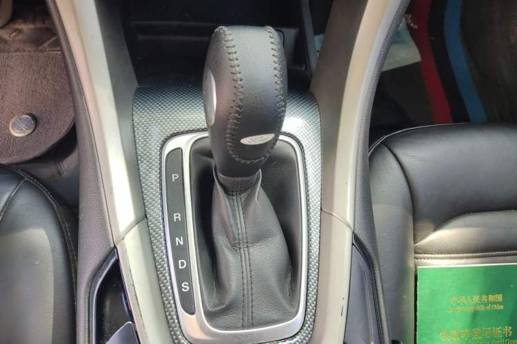 Used Ford Mondeo 2013 2.0L GTDi 200 Luxury Model Gear Lever