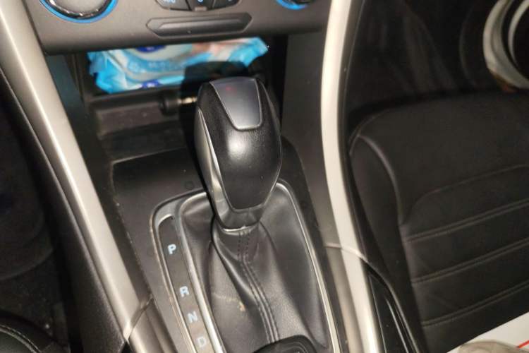 Used Ford Mondeo 2013 2.0L GTDi 200 Fashion Edition Gear Lever