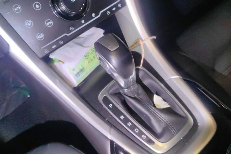 Used Ford Mondeo 2013 1.5L GTDi180 Fashion Edition Gear Lever