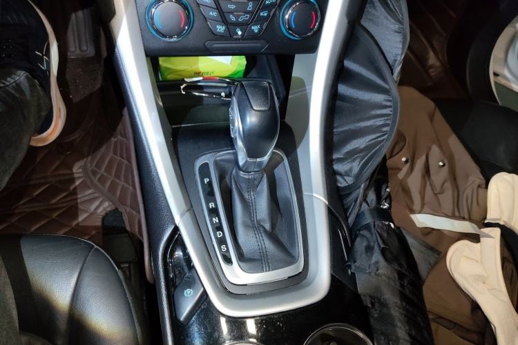 Used Ford Mondeo 2013 1.5L GTDi180 Fashion Edition Gear Lever