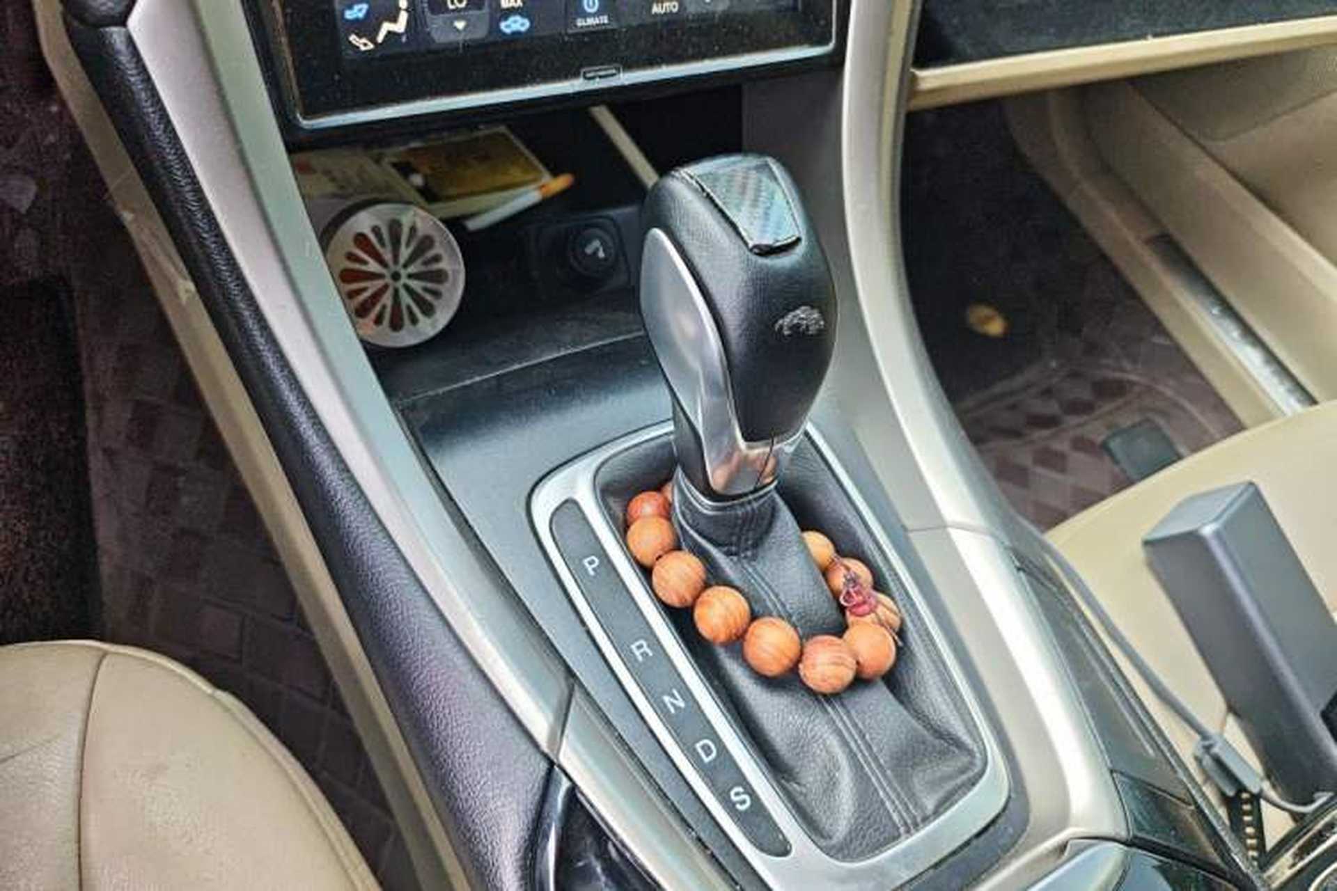 Used Ford Mondeo 2013 2.0L GTDi 200 Fashion Edition Gear Lever