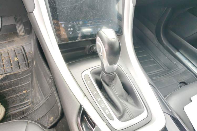 Used Ford Mondeo 2013 1.5L GTDi180 Fashion Edition Gear Lever