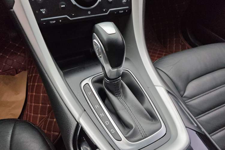 Used Ford Mondeo 2013 1.5L GTDi180 Fashion Edition Gear Lever