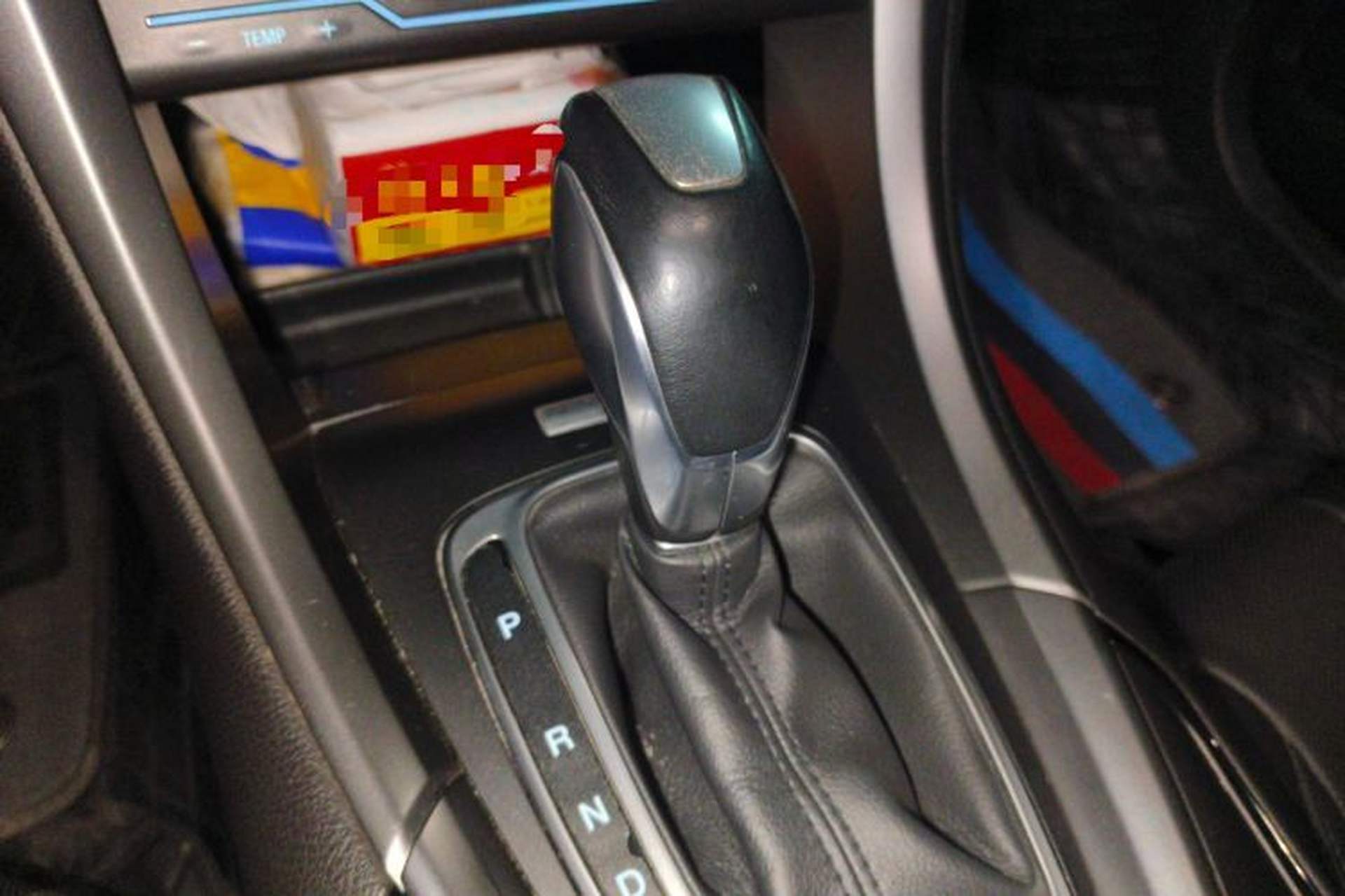 Used Ford Mondeo 2013 2.0L GTDi240 Luxury Sport Model Gear Lever