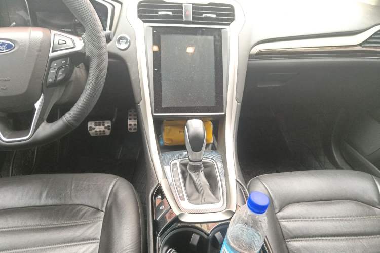 Used Ford Mondeo 2013 2.0L GTDi 200 Fashion Edition Gear Lever