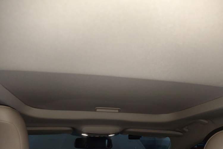 Used Ford Mondeo 2013 2.0L GTDi 200 Luxury Model Headliner