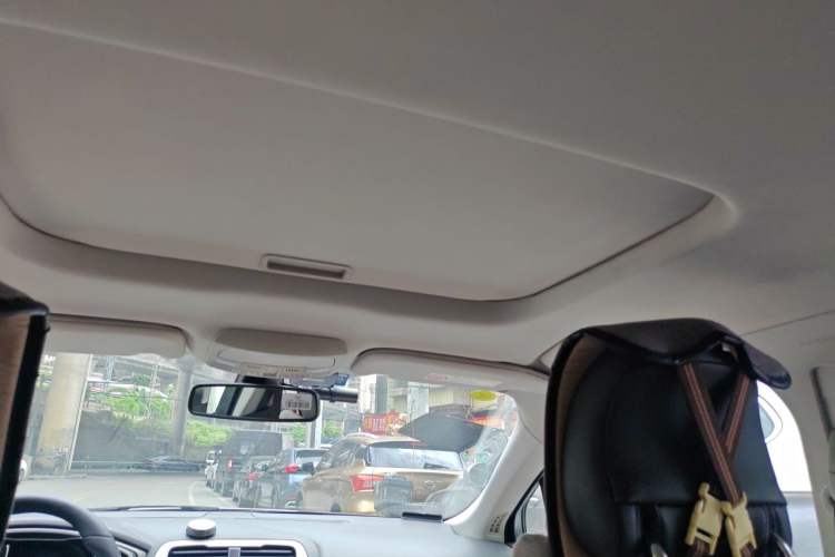 Used Ford Mondeo 2013 2.0L GTDi 200 Luxury Model Headliner