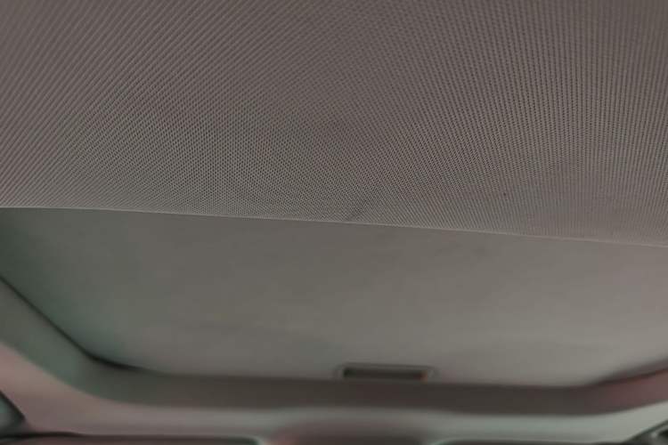 Used Ford Mondeo 2013 2.0L GTDi 200 Luxury Model Headliner