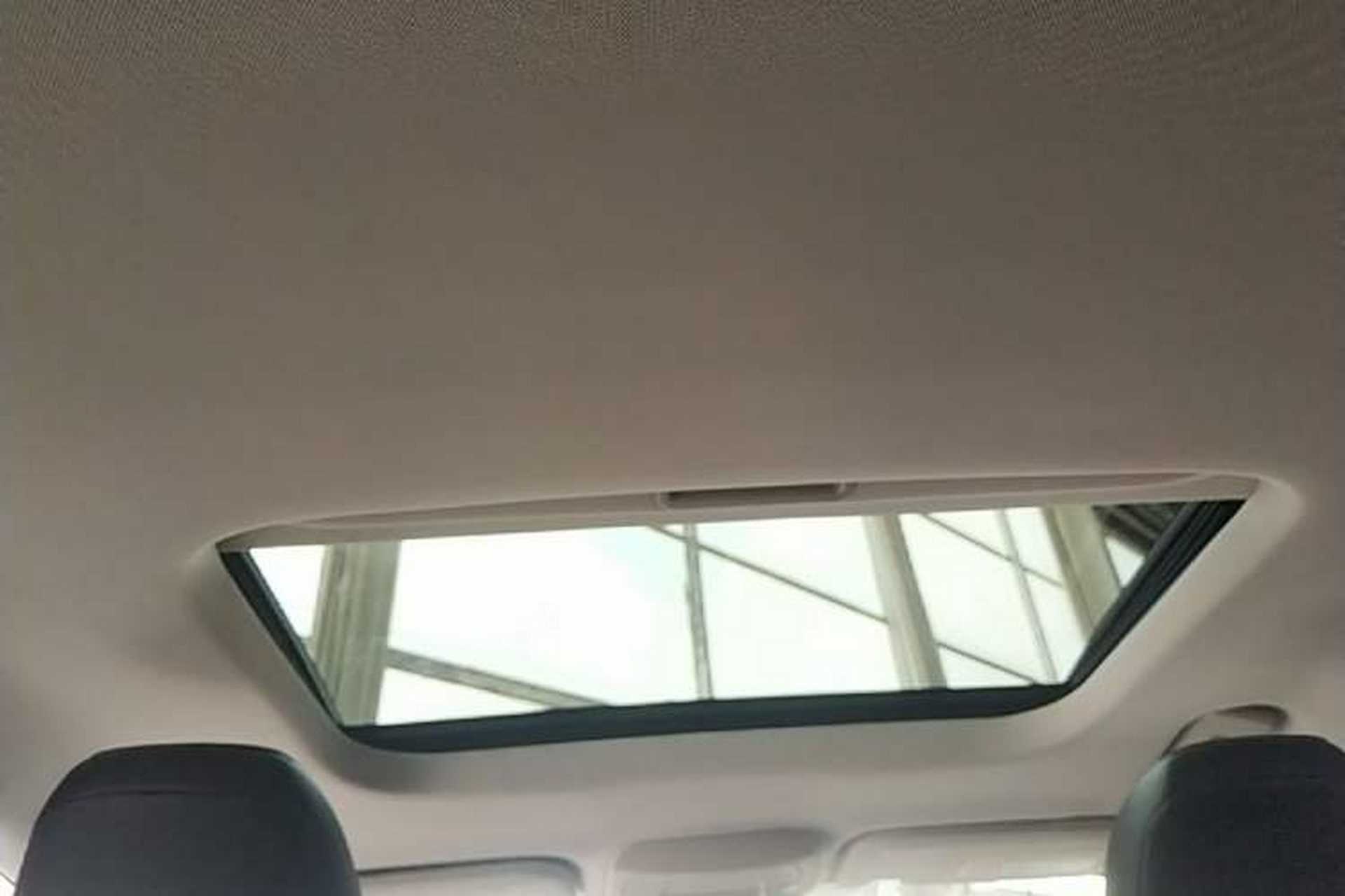 Used Ford Mondeo 2013 2.0L GTDi 200 Luxury Model Headliner