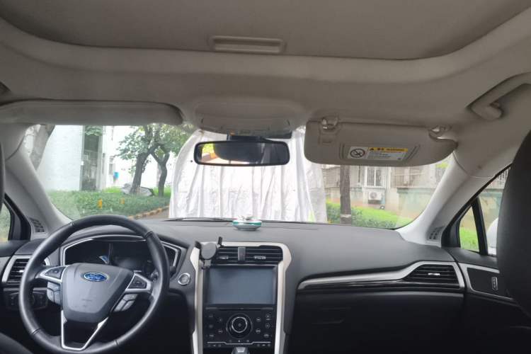 Used Ford Mondeo 2013 2.0L GTDi 200 Fashion Edition Headliner