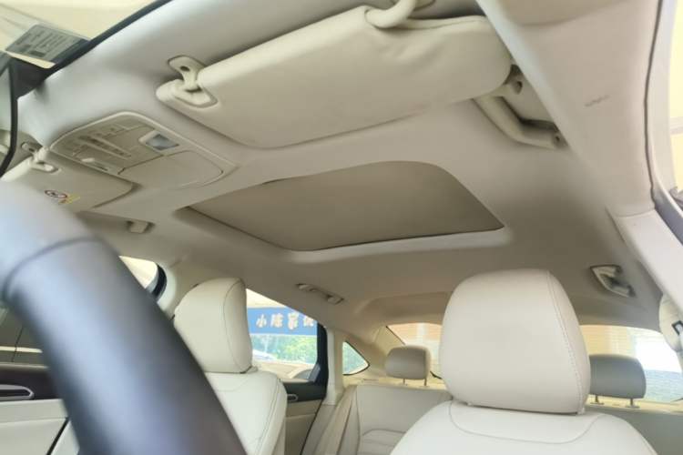 Used Ford Mondeo 2013 2.0L GTDi 200 Luxury Model Headliner
