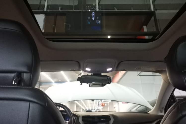 Used Ford Mondeo 2013 2.0L GTDi 200 Fashion Edition Headliner