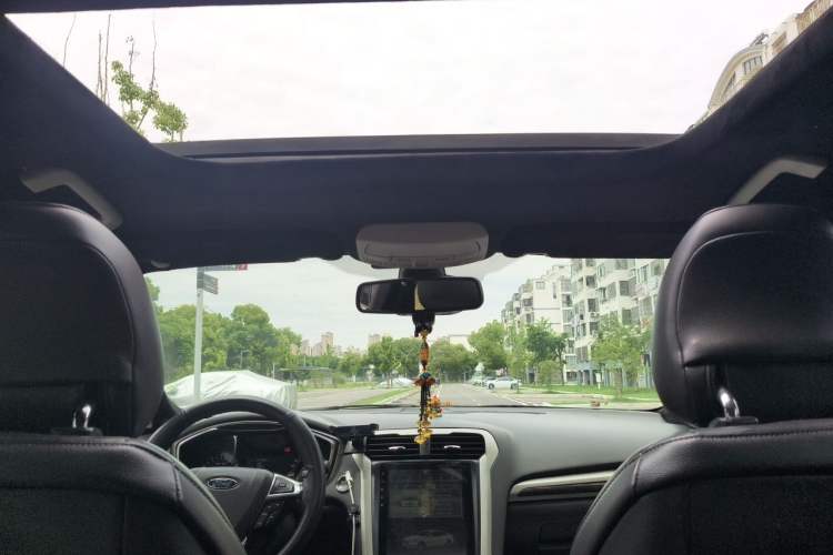 Used Ford Mondeo 2013 2.0L GTDi 200 Fashion Edition Headliner