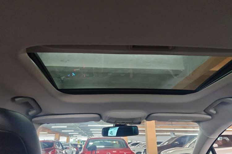 Used Ford Mondeo 2013 2.0L GTDi 200 Luxury Model Headliner