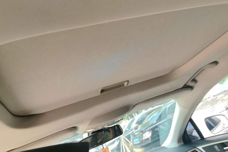 Used Ford Mondeo 2013 2.0L GTDi 200 Luxury Model Headliner