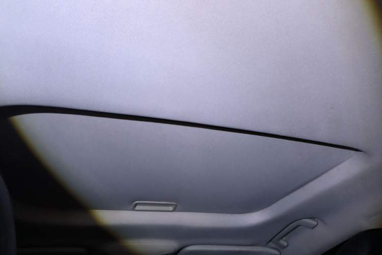 Used Ford Mondeo 2013 2.0L GTDi 200 Luxury Model Headliner