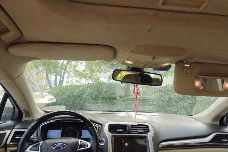 Used Ford Mondeo 2013 2.0L GTDi 200 Luxury Model Headliner