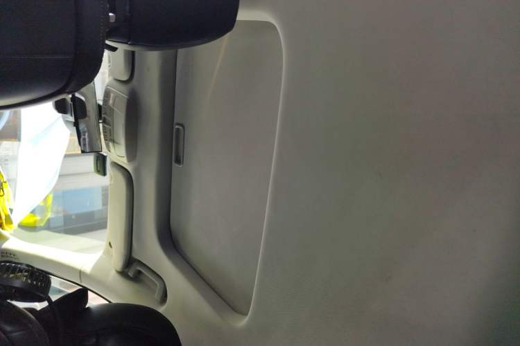 Used Ford Mondeo 2013 2.0L GTDi 200 Luxury Model Headliner