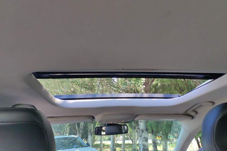 Used Ford Mondeo 2013 2.0L GTDi 200 Fashion Edition Headliner