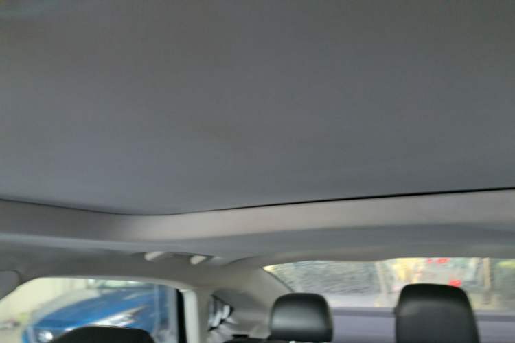 Used Ford Mondeo 2013 2.0L GTDi 200 Fashion Edition Headliner