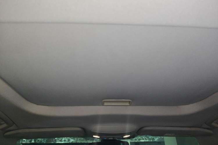 Used Ford Mondeo 2013 2.0L GTDi 200 Luxury Model Headliner