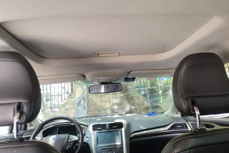 Used Ford Mondeo 2013 2.0L GTDi 200 Fashion Edition Headliner