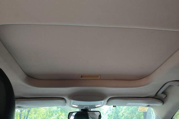 Used Ford Mondeo 2013 2.0L GTDi 200 Luxury Model Headliner