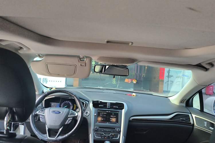 Used Ford Mondeo 2013 2.0L GTDi 200 Luxury Model Headliner