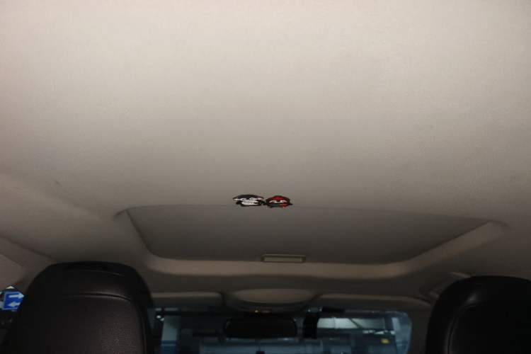 Used Ford Mondeo 2013 2.0L GTDi 200 Luxury Model Headliner