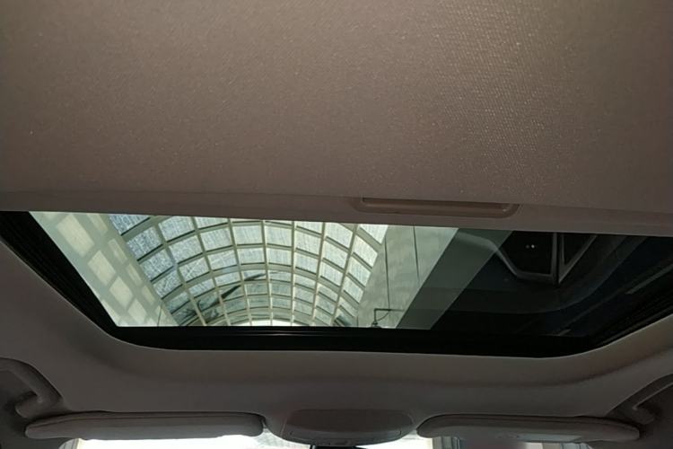 Used Ford Mondeo 2013 2.0L GTDi 200 Luxury Model Headliner
