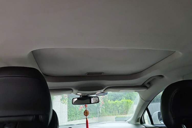 Used Ford Mondeo 2013 2.0L GTDi 200 Luxury Model Headliner