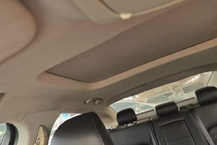 Used Ford Mondeo 2013 2.0L GTDi 200 Fashion Edition Headliner