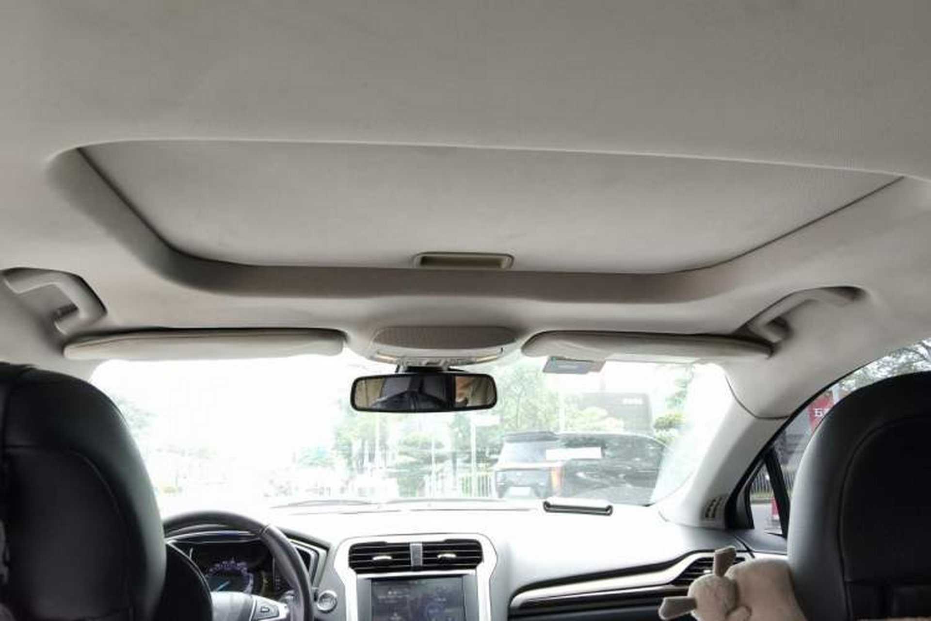 Used Ford Mondeo 2013 2.0L GTDi 200 Luxury Model Headliner