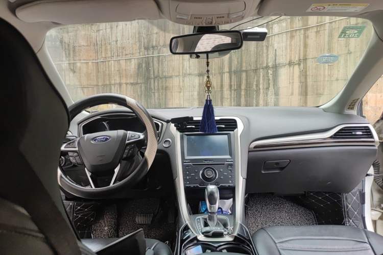 Used Ford Mondeo 2013 2.0L GTDi 200 Fashion Edition Headliner