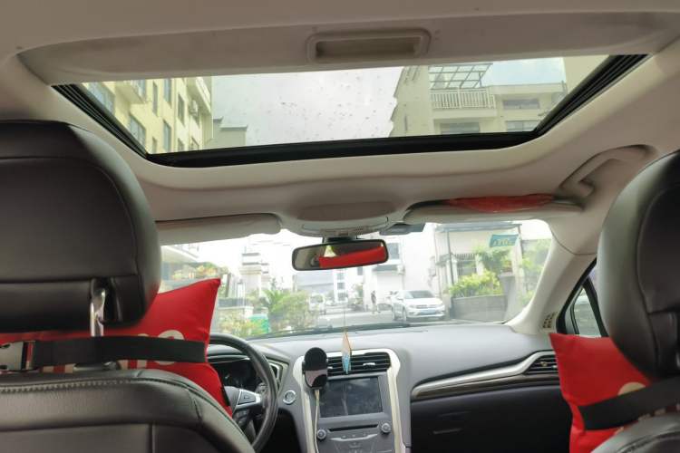 Used Ford Mondeo 2013 2.0L GTDi 200 Luxury Model Headliner