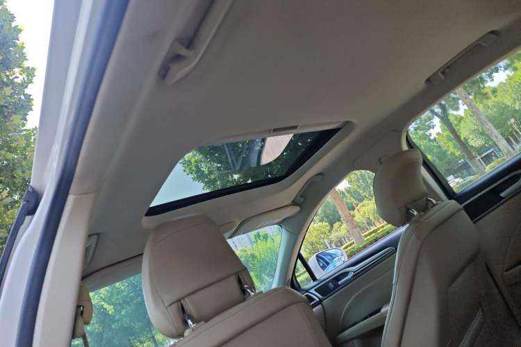 Used Ford Mondeo 2013 2.0L GTDi 200 Fashion Edition Headliner