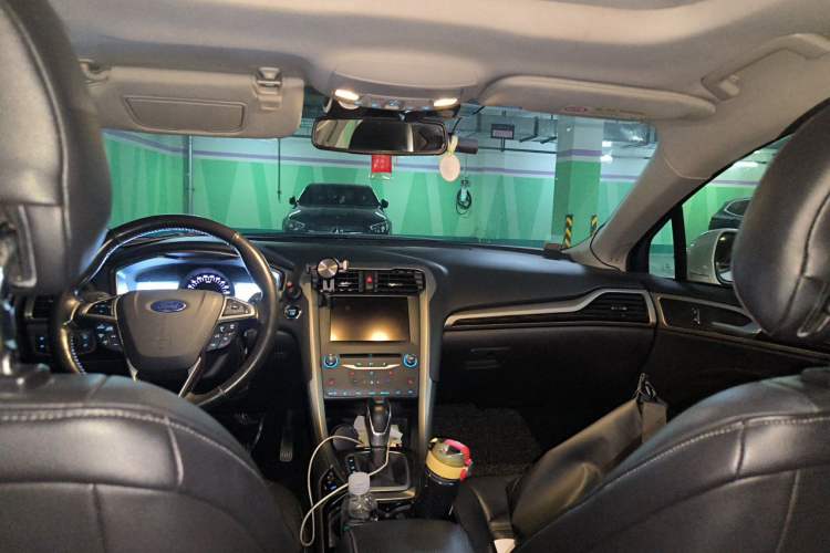 Used Ford Mondeo 2013 2.0L GTDi 200 Luxury Model Headliner